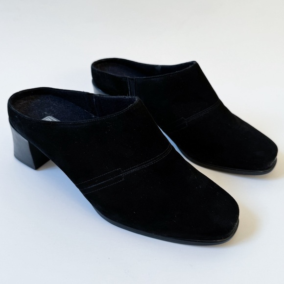 Munro American Slip On Heels - Picture 1 of 6